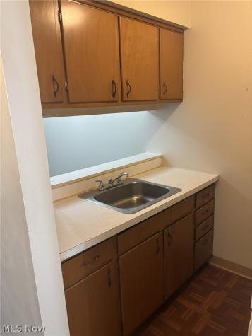 14567 Madison Avenue Lakewood OH 44107
