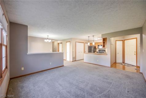 5663 Gateway Lane Brook Park OH 44142