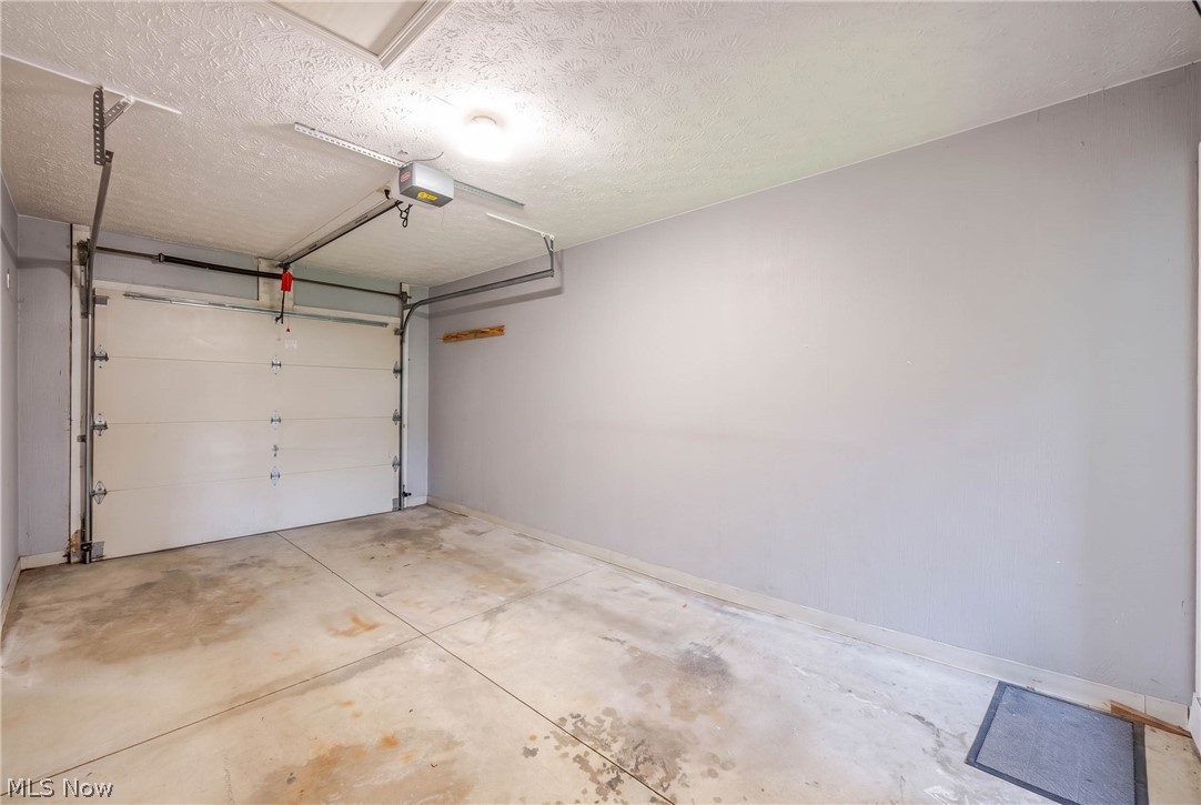 5663 Gateway Lane Brook Park OH 44142