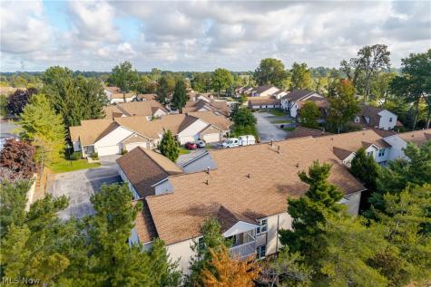5663 Gateway Lane Brook Park OH 44142