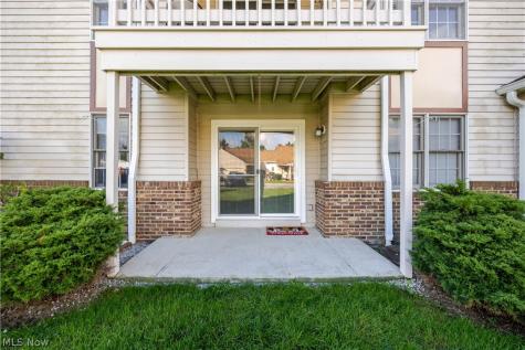 5663 Gateway Lane Brook Park OH 44142