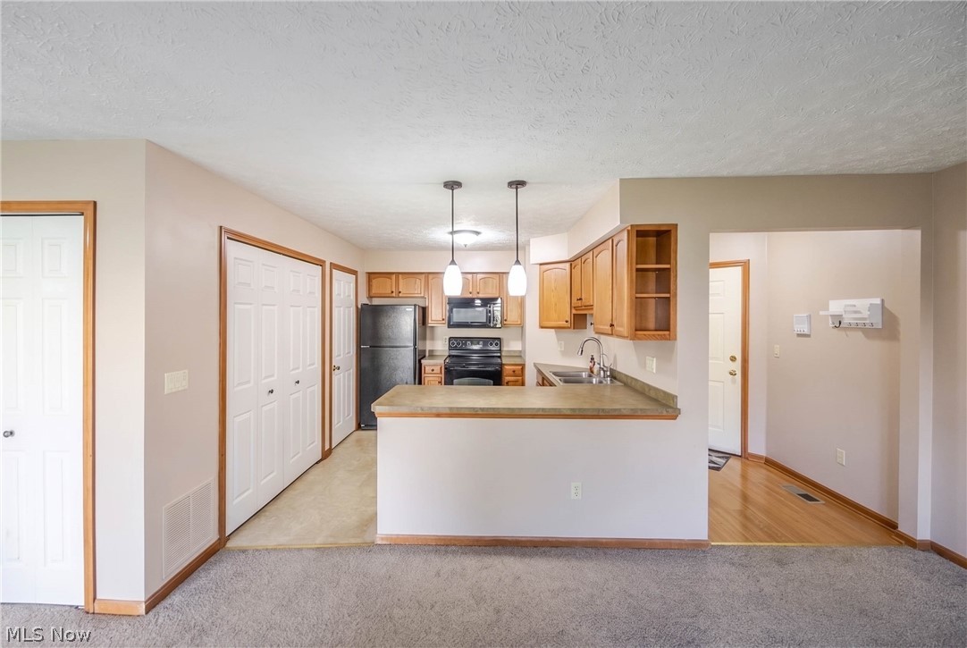 5663 Gateway Lane Brook Park OH 44142