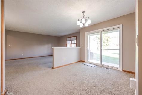 5663 Gateway Lane Brook Park OH 44142