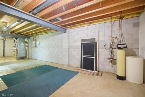4805 Township Road 366 Millersburg OH 44654