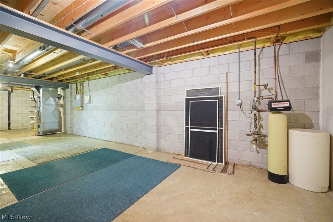 4805 Township Road 366 Millersburg OH 44654