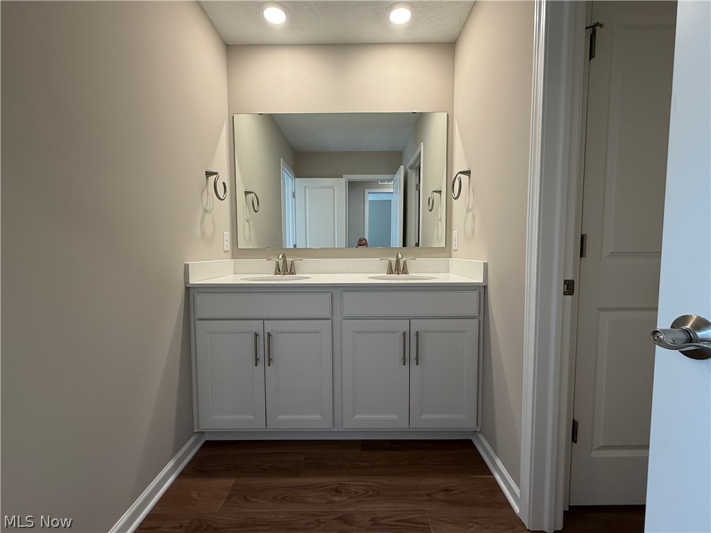 940-4 Memory Lane Aurora OH 44202