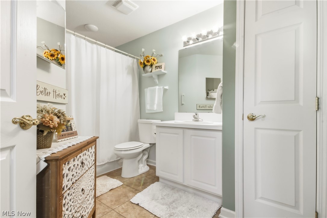 903 NE Willow Brook Drive NE Warren OH 44483