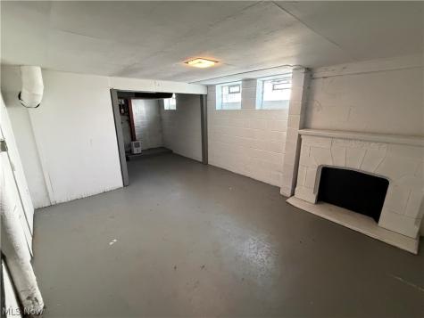 1540 E 256th Street Euclid OH 44132
