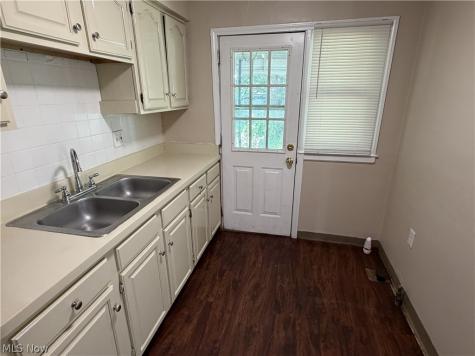 1540 E 256th Street Euclid OH 44132