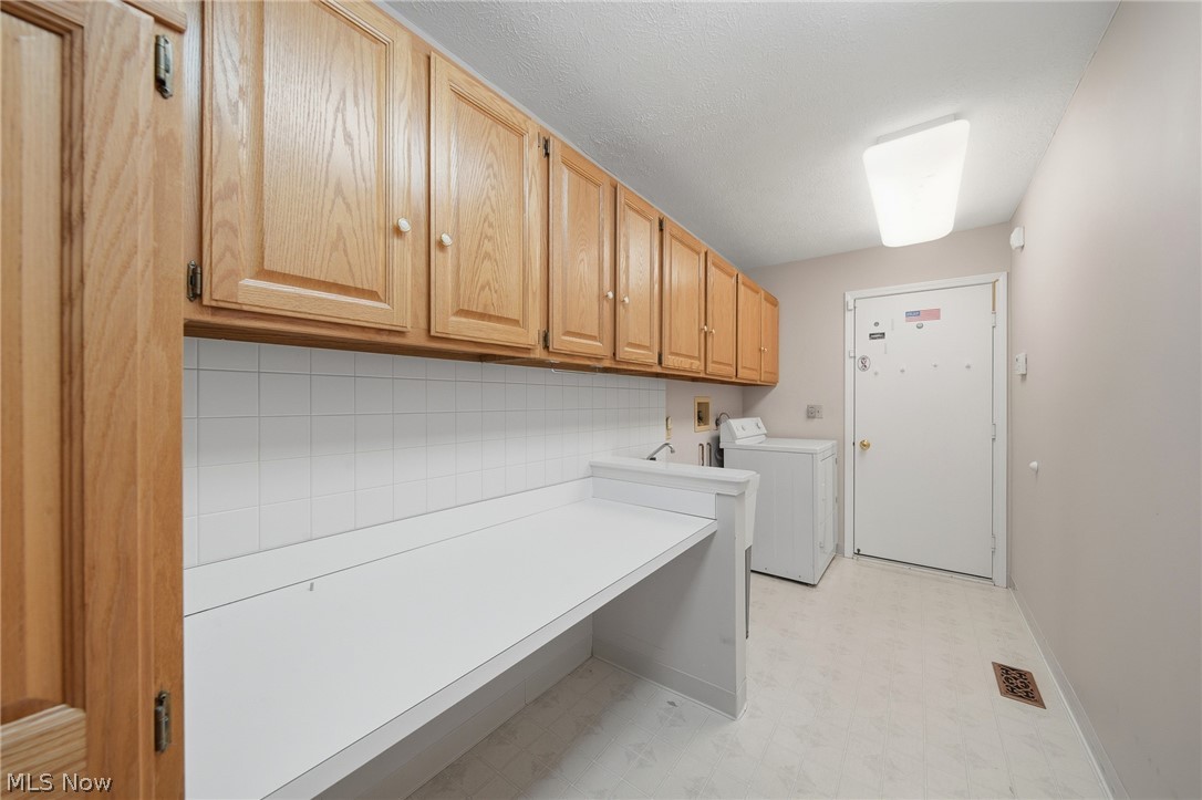 645 Grand View Lane Aurora OH 44202
