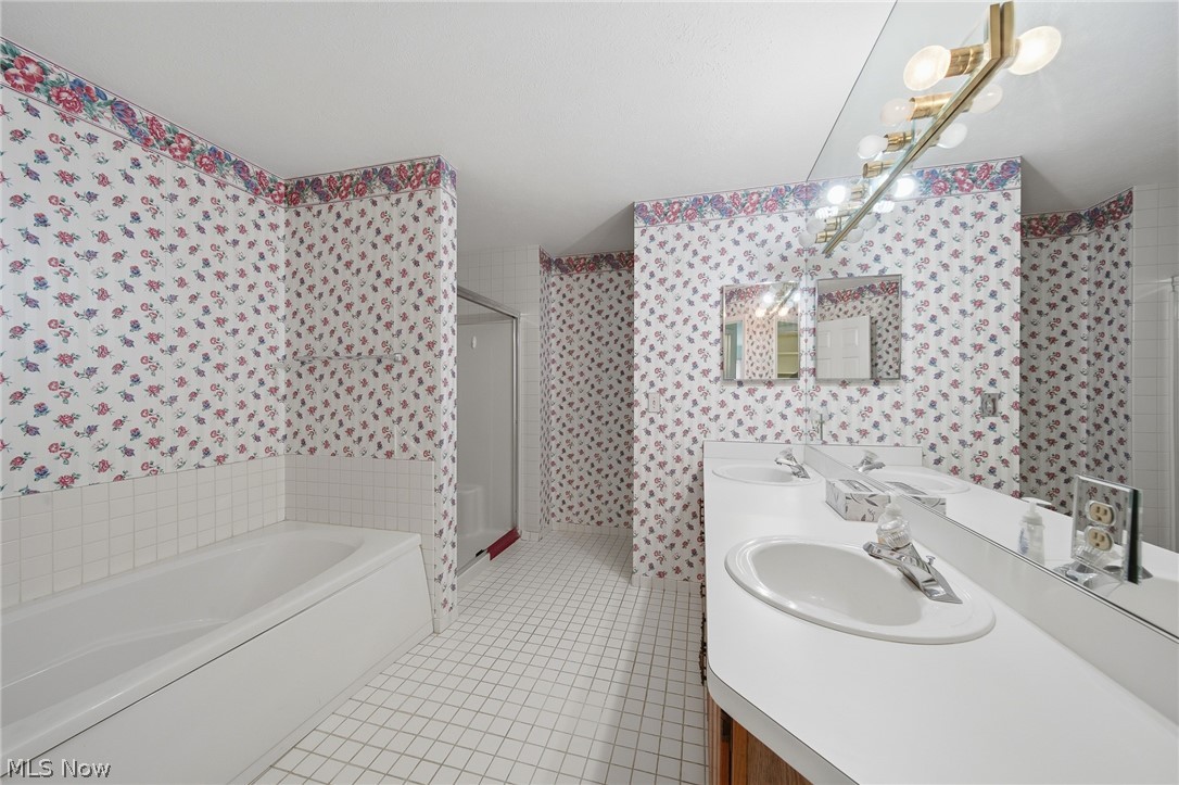 645 Grand View Lane Aurora OH 44202