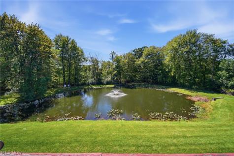 645 Grand View Lane Aurora OH 44202