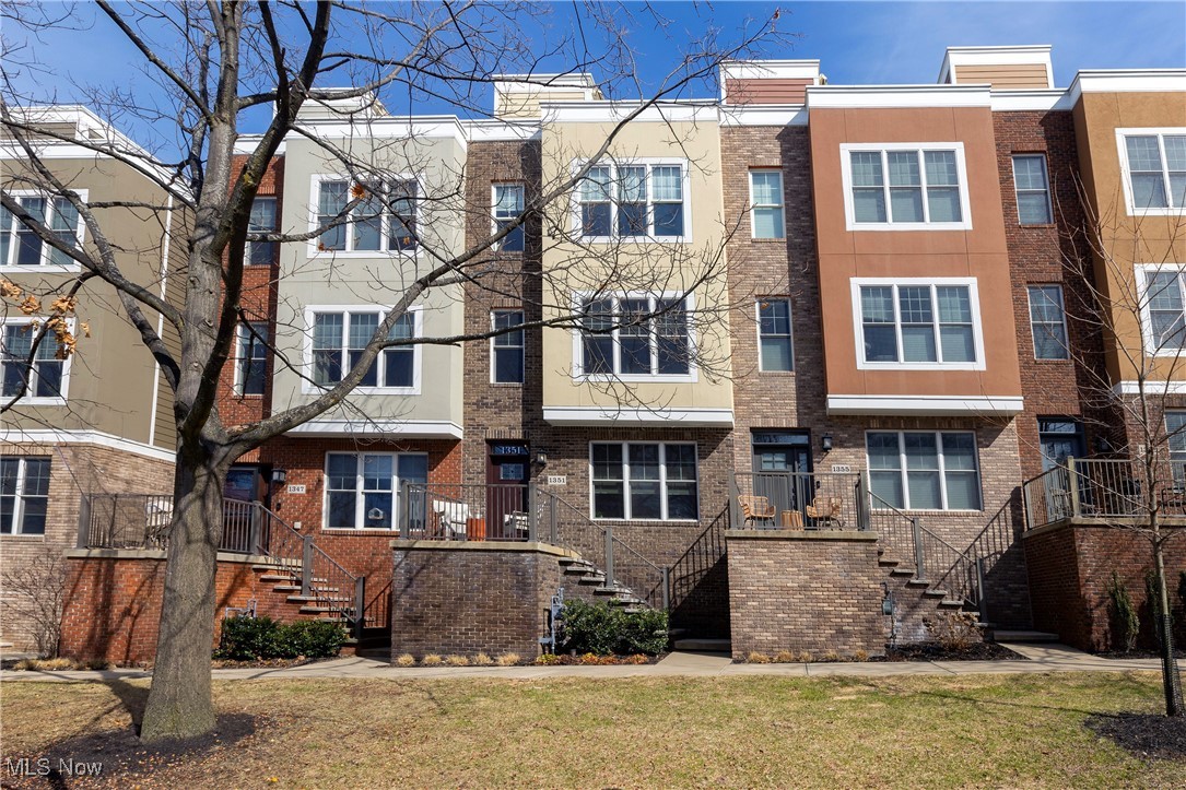 1351 W Clifton Boulevard Lakewood OH 44107