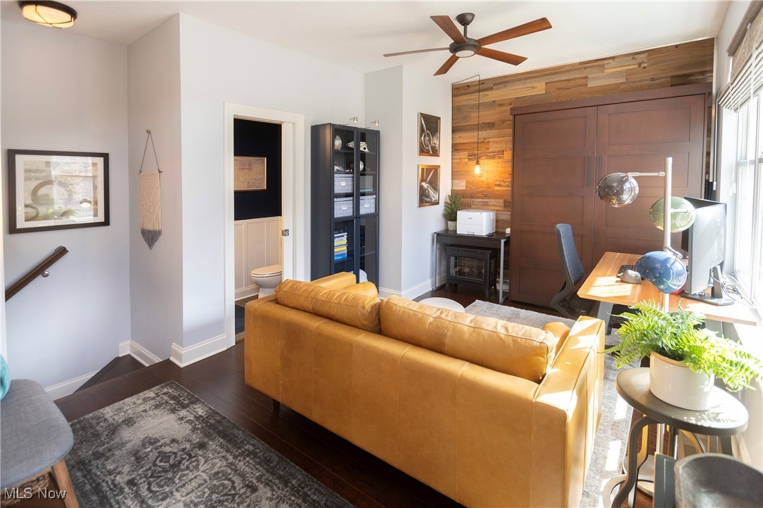 1351 W Clifton Boulevard Lakewood OH 44107