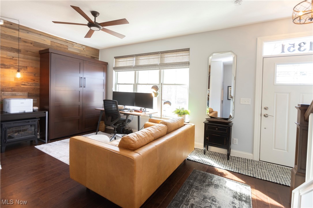 1351 W Clifton Boulevard Lakewood OH 44107