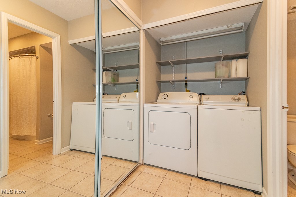 2103 Glouchester Drive Lyndhurst OH 44124