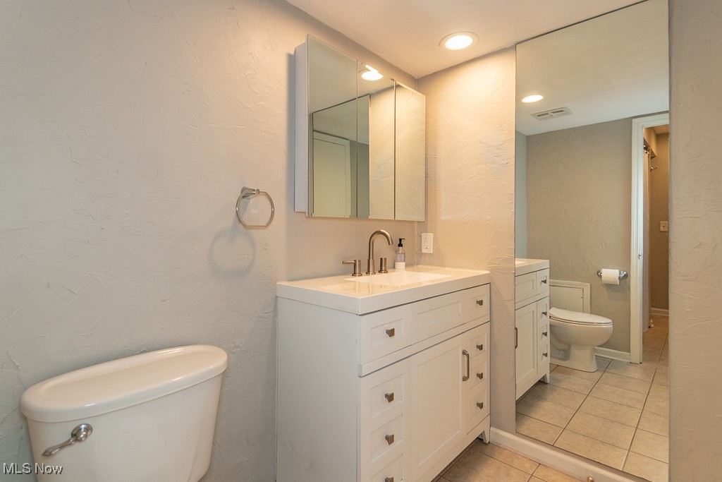 2103 Glouchester Drive Lyndhurst OH 44124