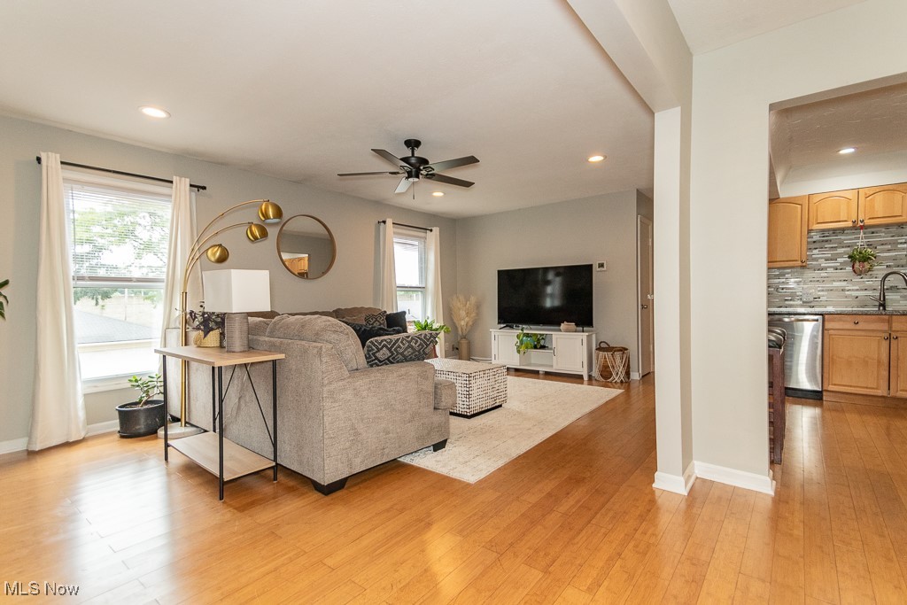 2103 Glouchester Drive Lyndhurst OH 44124