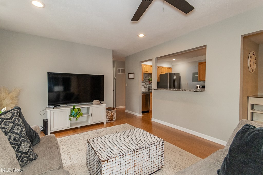 2103 Glouchester Drive Lyndhurst OH 44124