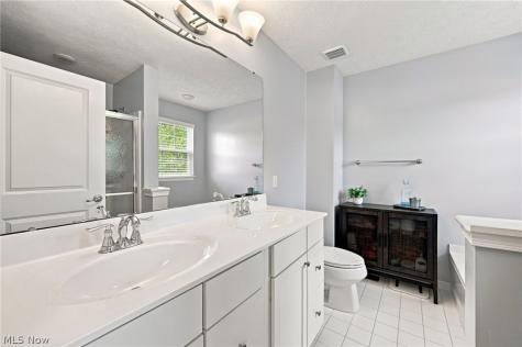 1385 Annette Court Lakewood OH 44107