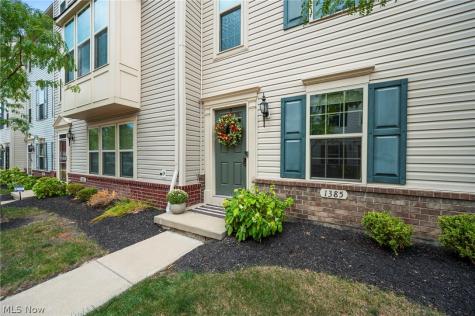 1385 Annette Court Lakewood OH 44107