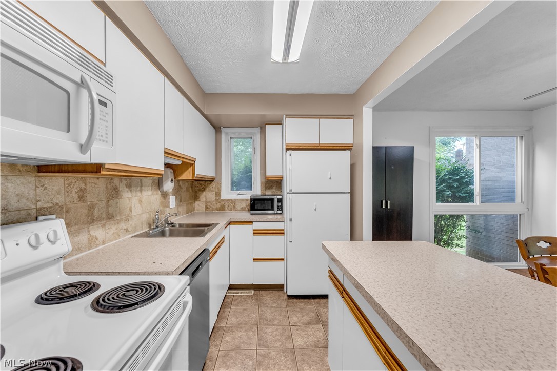10408 N Church Drive Parma Heights OH 44130
