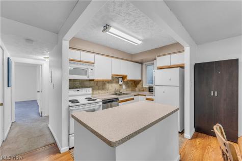 10408 N Church Drive Parma Heights OH 44130