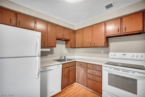 10301 Lake Avenue Cleveland OH 44102