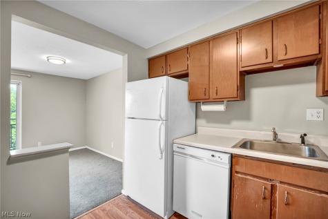 10301 Lake Avenue Cleveland OH 44102
