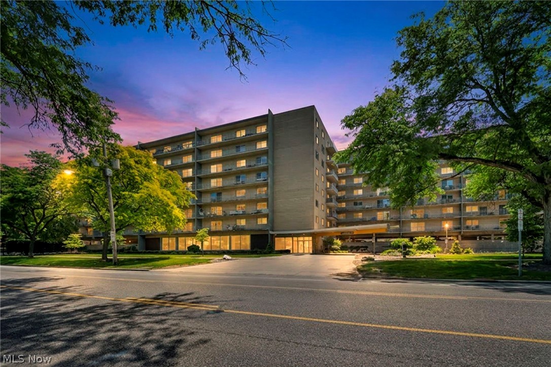 10301 Lake Avenue Cleveland OH 44102
