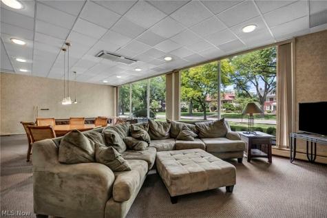 10301 Lake Avenue Cleveland OH 44102