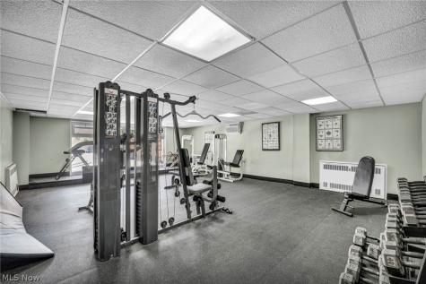 10301 Lake Avenue Cleveland OH 44102