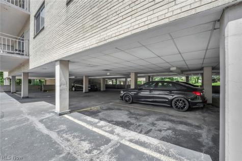 10301 Lake Avenue Cleveland OH 44102