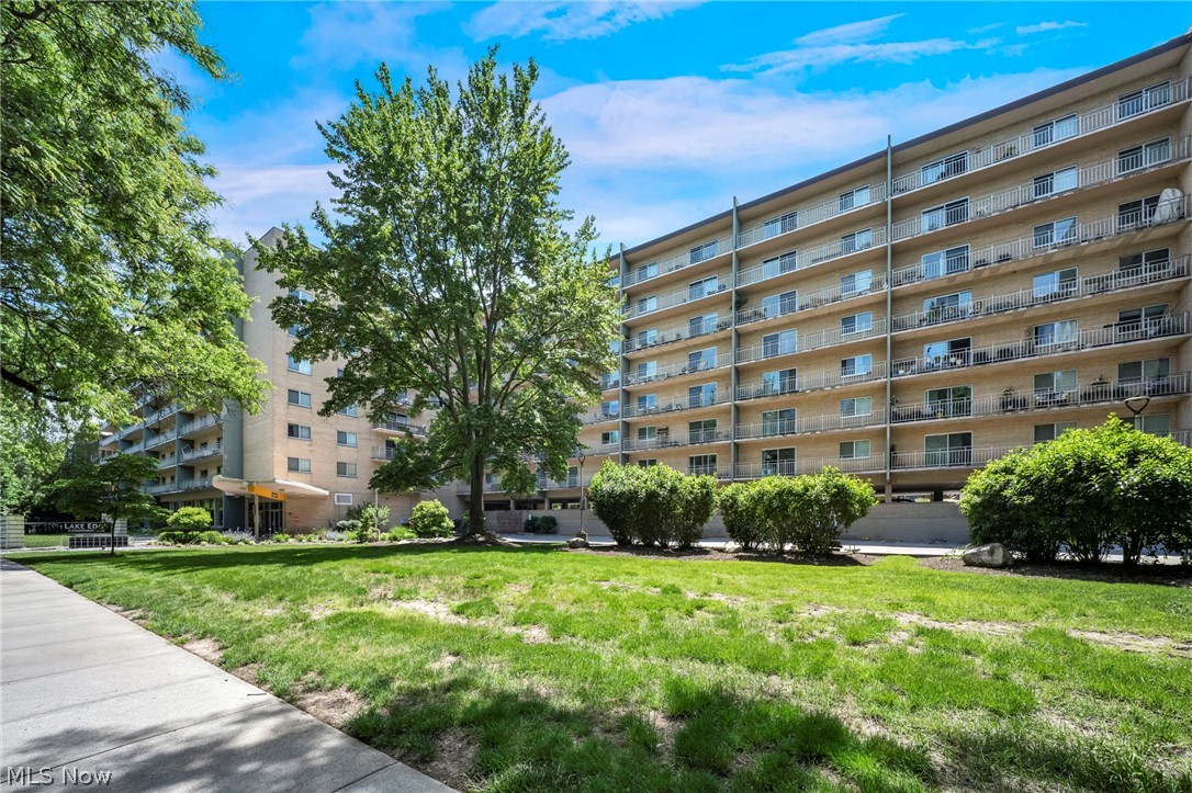 10301 Lake Avenue Cleveland OH 44102