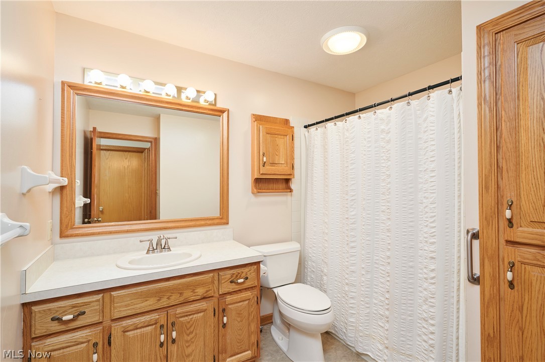 1353 S Azalea Boulevard Barberton OH 44203