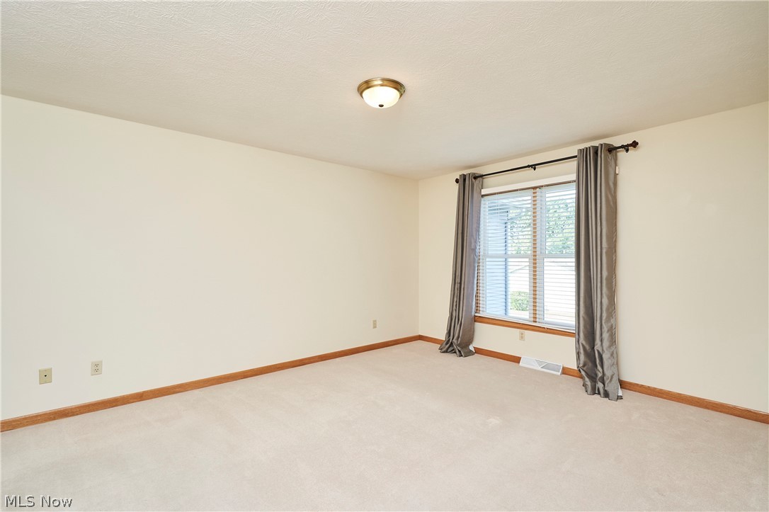 1353 S Azalea Boulevard Barberton OH 44203