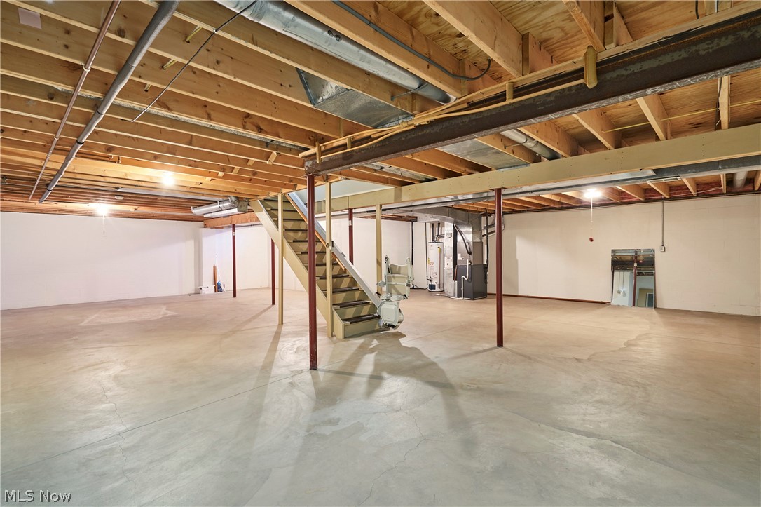 1353 S Azalea Boulevard Barberton OH 44203