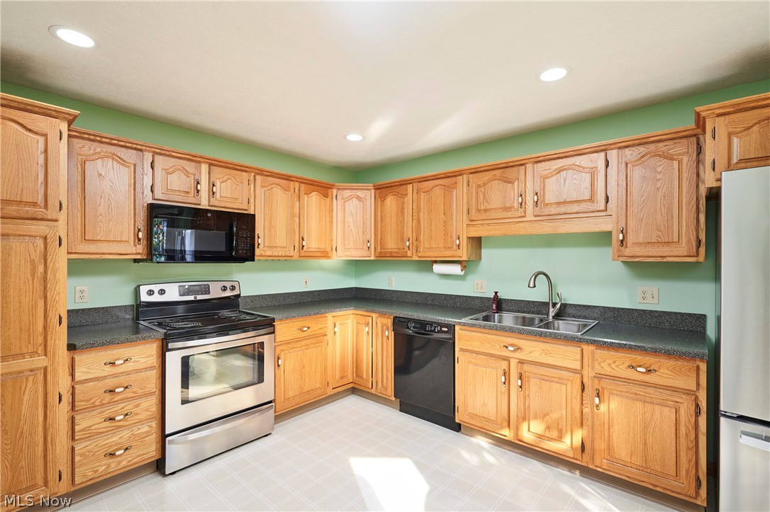 1353 S Azalea Boulevard Barberton OH 44203