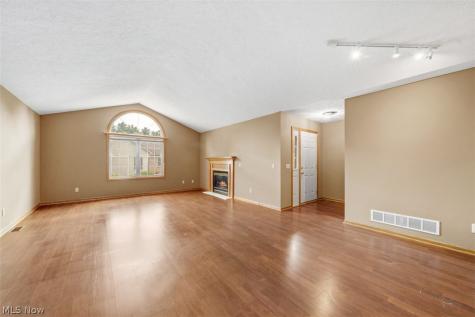 344 Greenbriar Drive Ravenna OH 44266