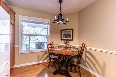 3852 Woodbury Oval Stow OH 44224