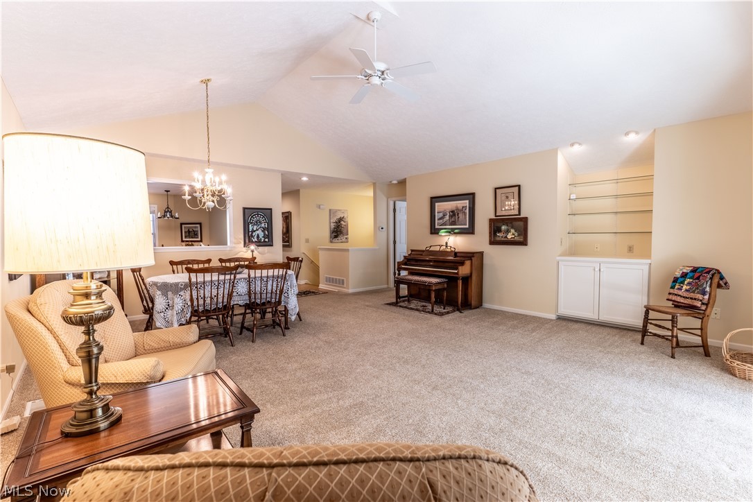 3852 Woodbury Oval Stow OH 44224