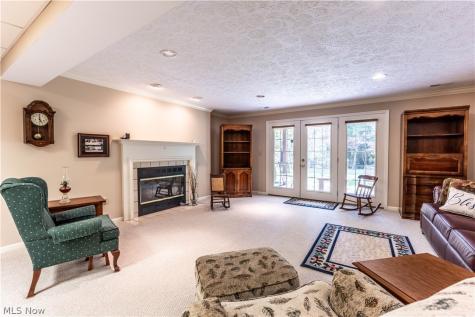 3852 Woodbury Oval Stow OH 44224