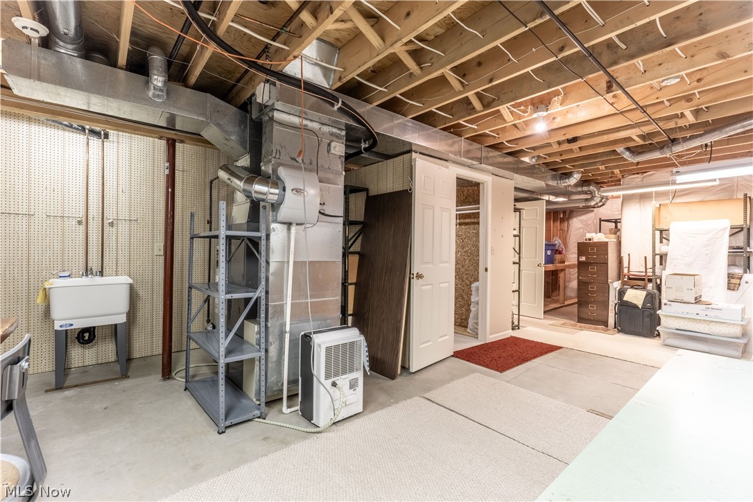 3852 Woodbury Oval Stow OH 44224