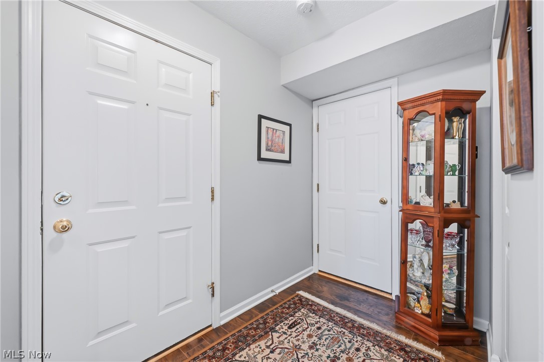 211 S Aspen Court Warren OH 44484