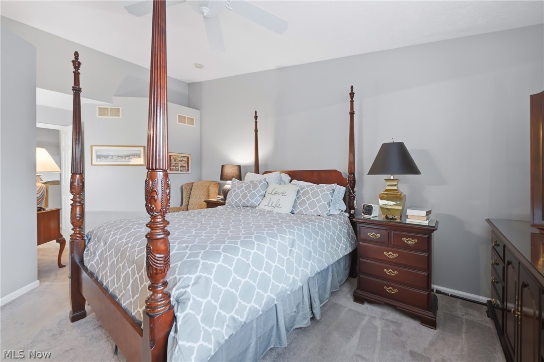 211 S Aspen Court Warren OH 44484