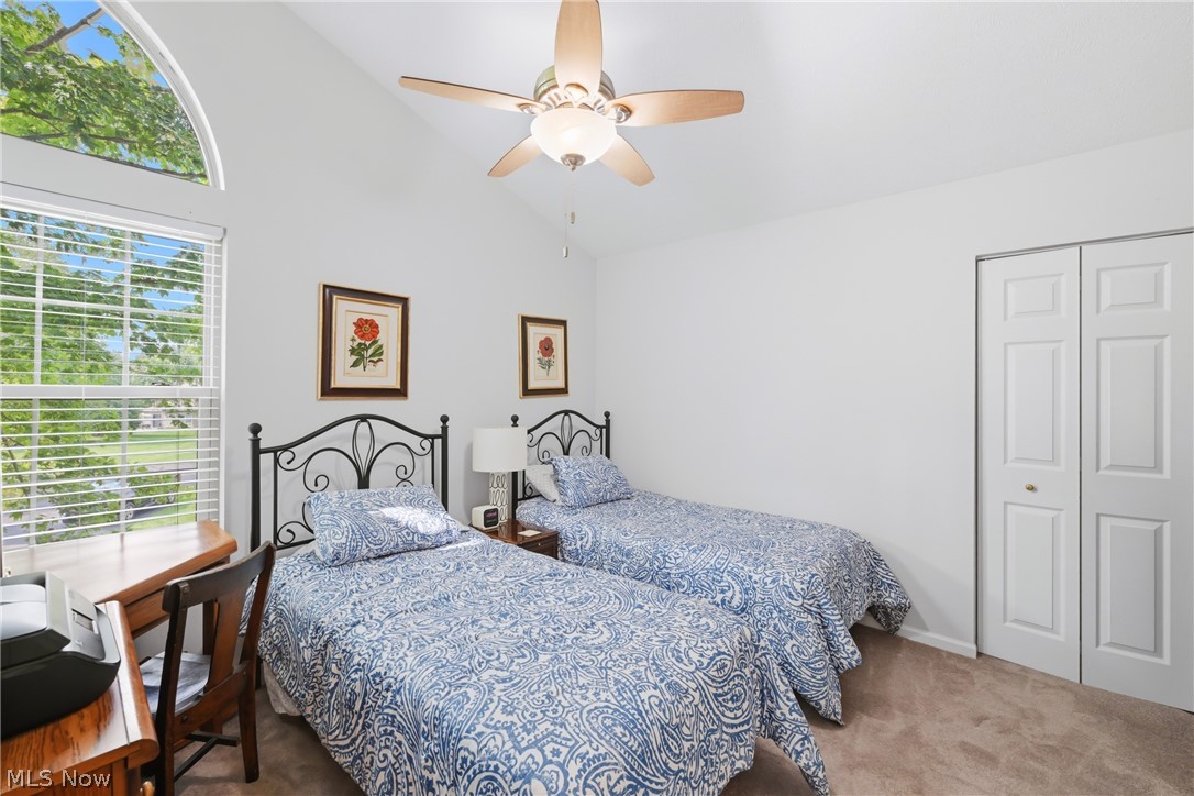211 S Aspen Court Warren OH 44484