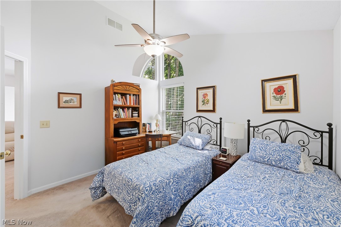 211 S Aspen Court Warren OH 44484