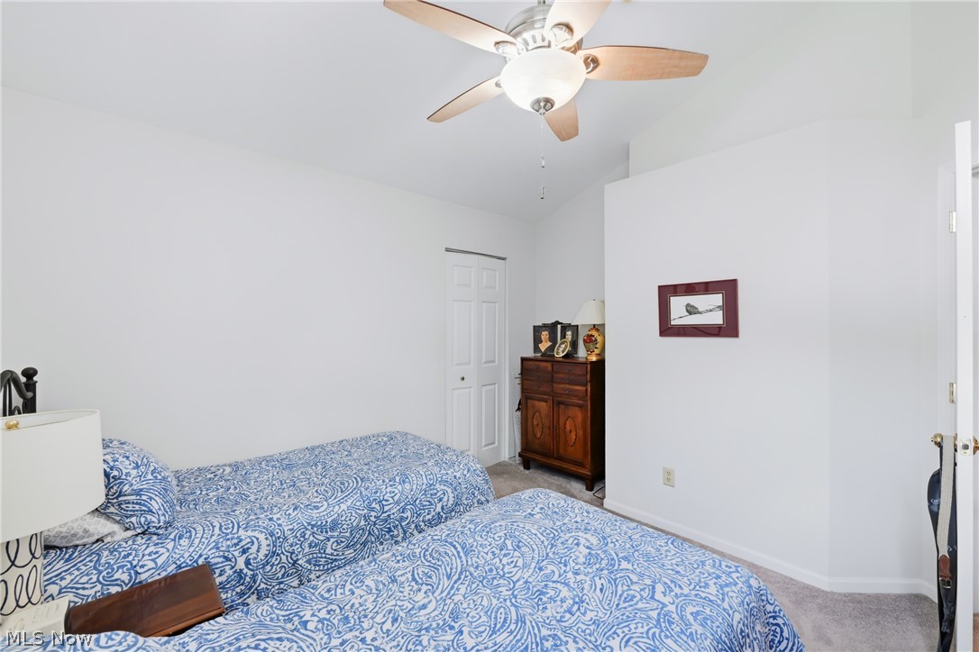 211 S Aspen Court Warren OH 44484