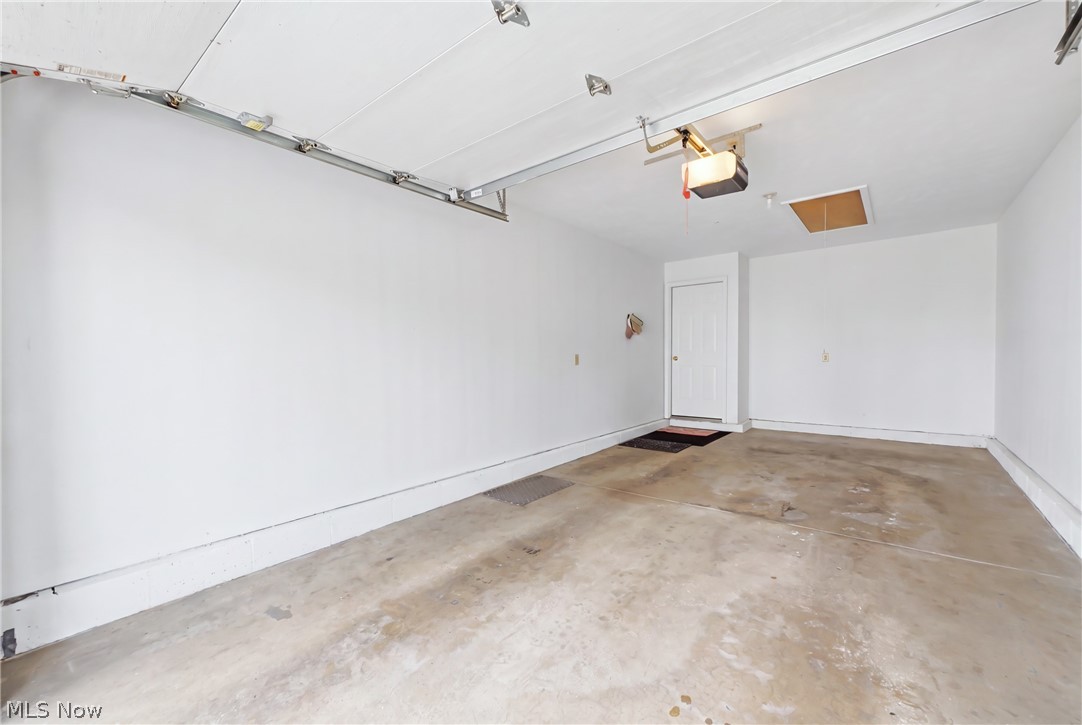 211 S Aspen Court Warren OH 44484