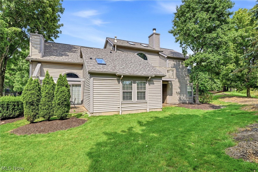 211 S Aspen Court Warren OH 44484